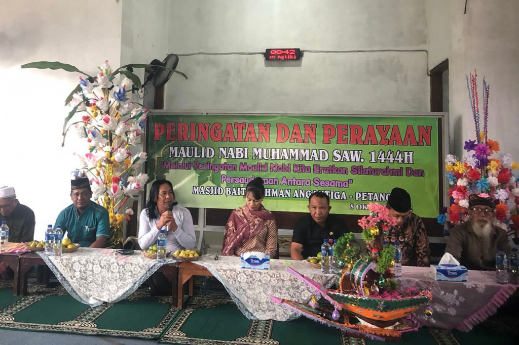Perbekel Petang Menghadiri Acara Peringatan Perayaan Maulid Nabi Muhammad SAW.1444H